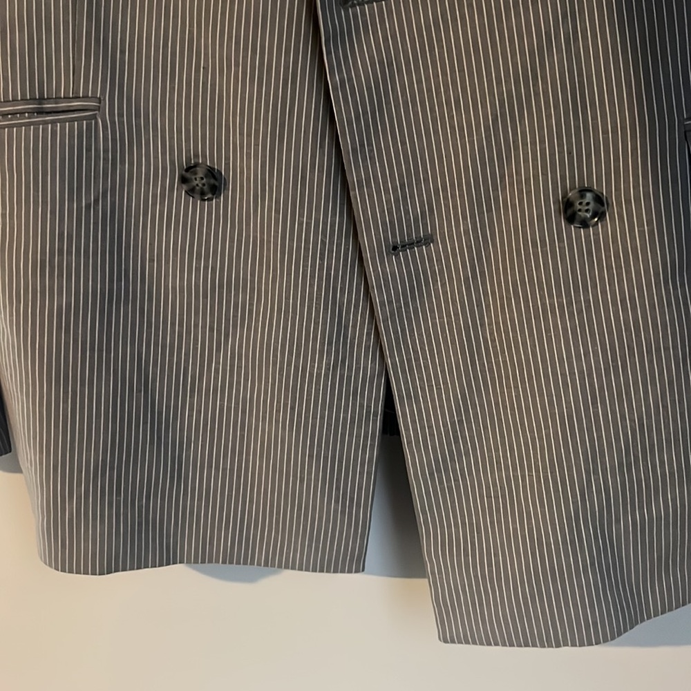 Gray Double Breasted Suit - image 3